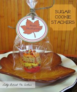 Lady-Behind-The-Curtain-Kids-Thanksgiving-Table-Sugar-Cookie-Stackers-3-402x480